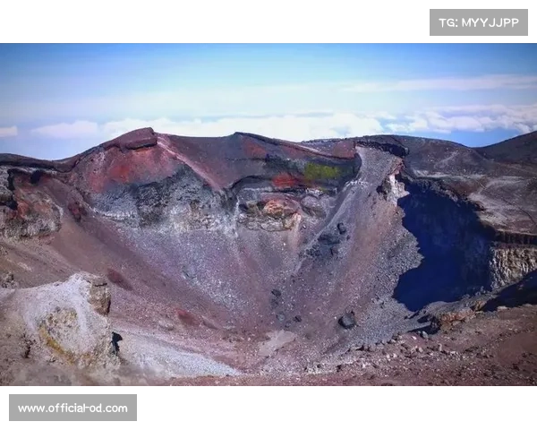 富士山100越野赛7月20日开赛 亚洲多国选手挑战火山极限赛道 富士山100越野赛7月20日开赛 亚洲多国选手挑战火山极限赛道