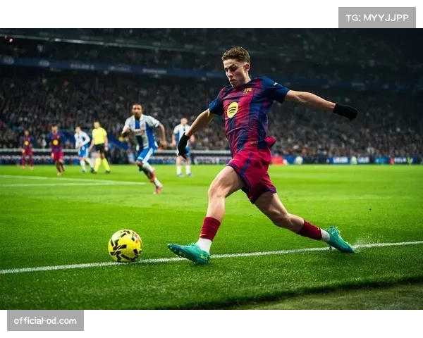 西班牙人协防逻辑清晰 中场拼抢强度与后场补位意识回升